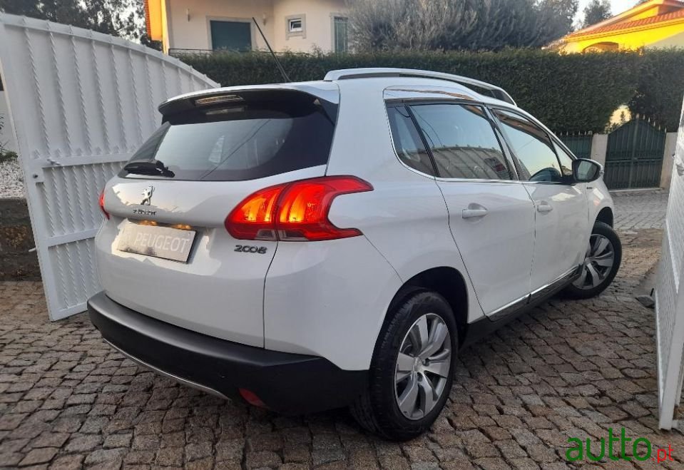 2014' Peugeot 2008 photo #4