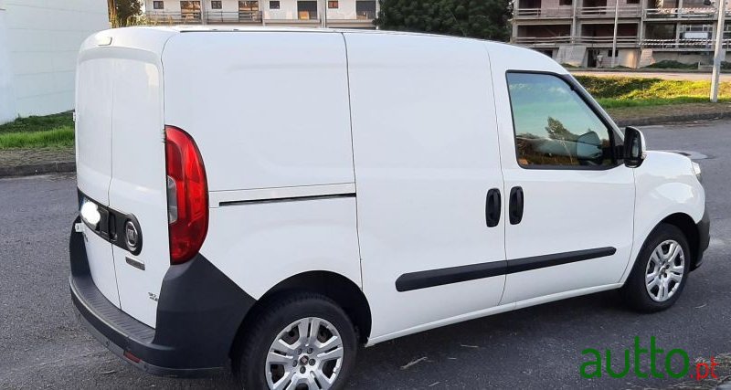 2015' Fiat Doblo photo #5