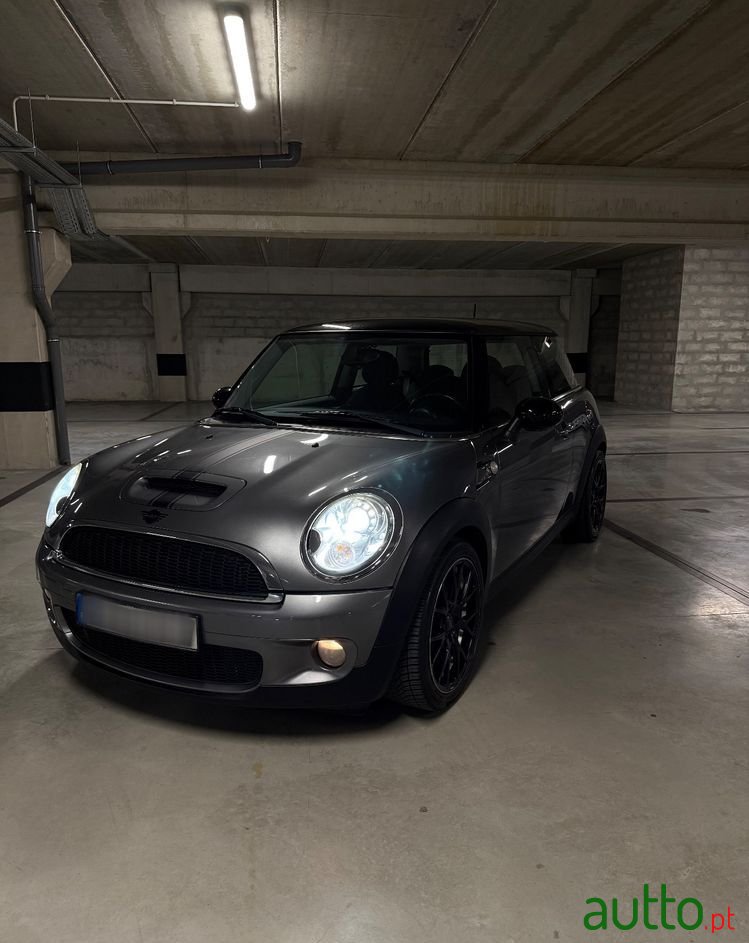 2011' MINI Cooper S 3 Portas photo #2