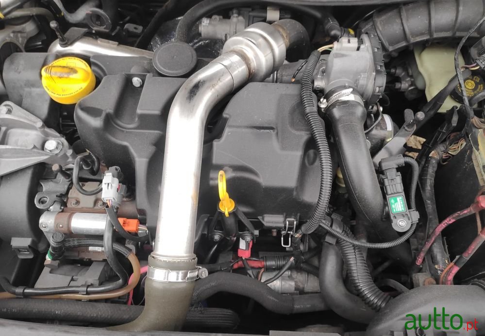 2008' Renault Megane Break photo #2