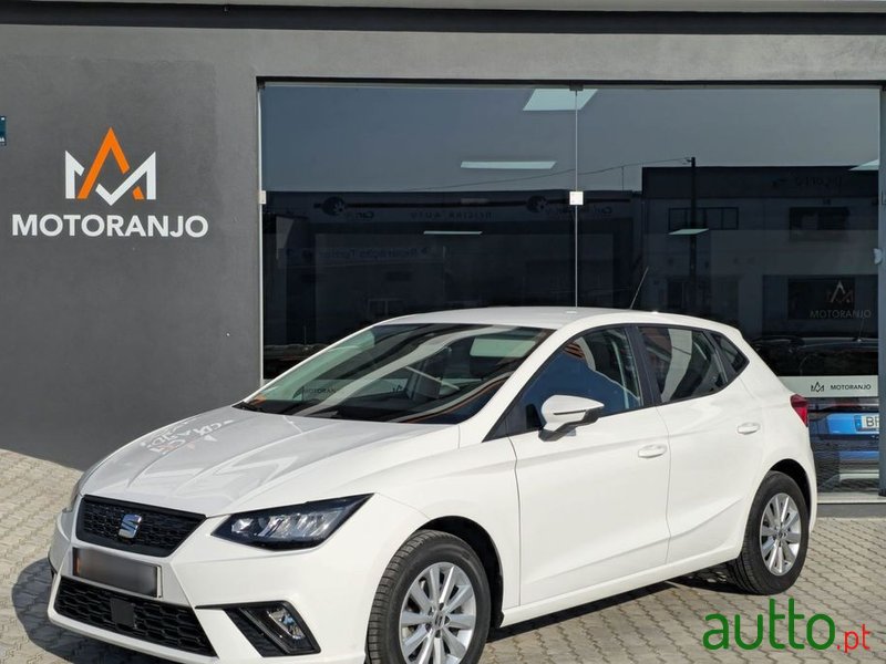 2023' SEAT Ibiza 1.0 Tsi Style Dsg photo #1