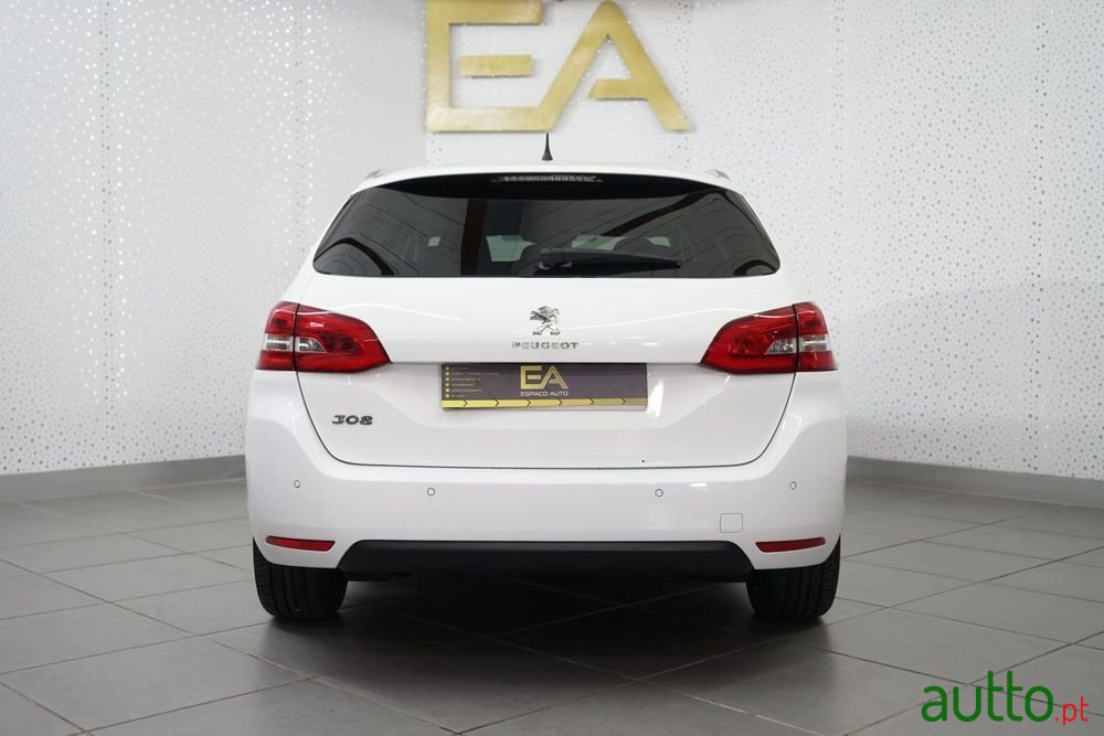 2017' Peugeot 308 Sw photo #5