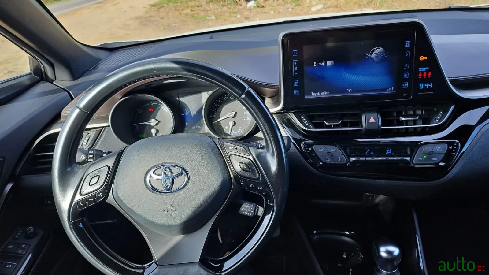 2018' Toyota C-HR photo #5