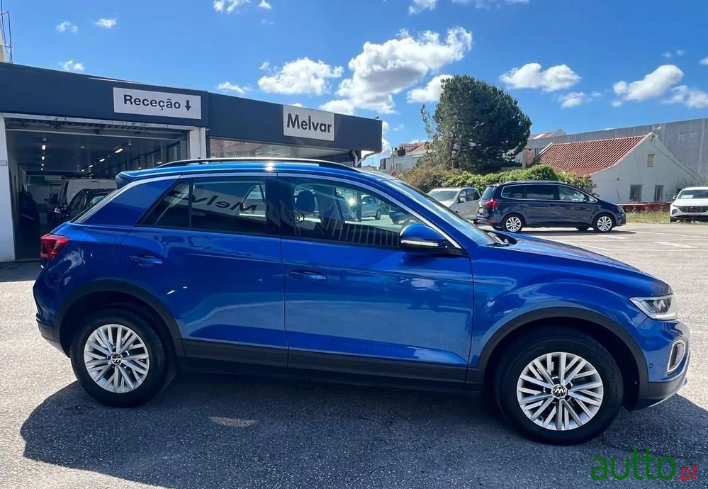 2022' Volkswagen T-Roc 1.0 Tsi Life photo #3