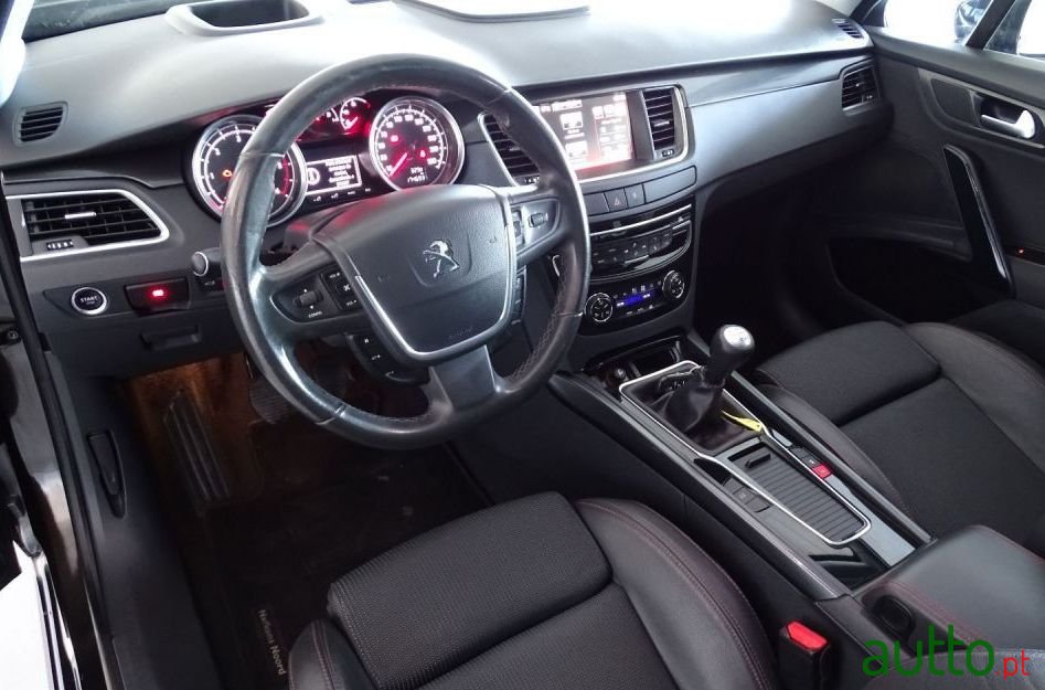 2015' Peugeot 508 Sw photo #1