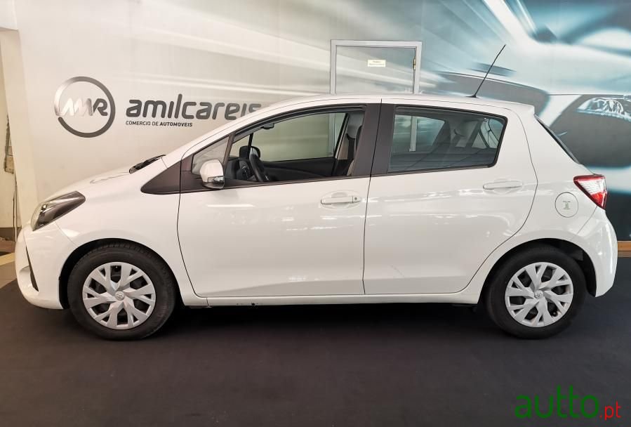 2020' Toyota Yaris photo #4