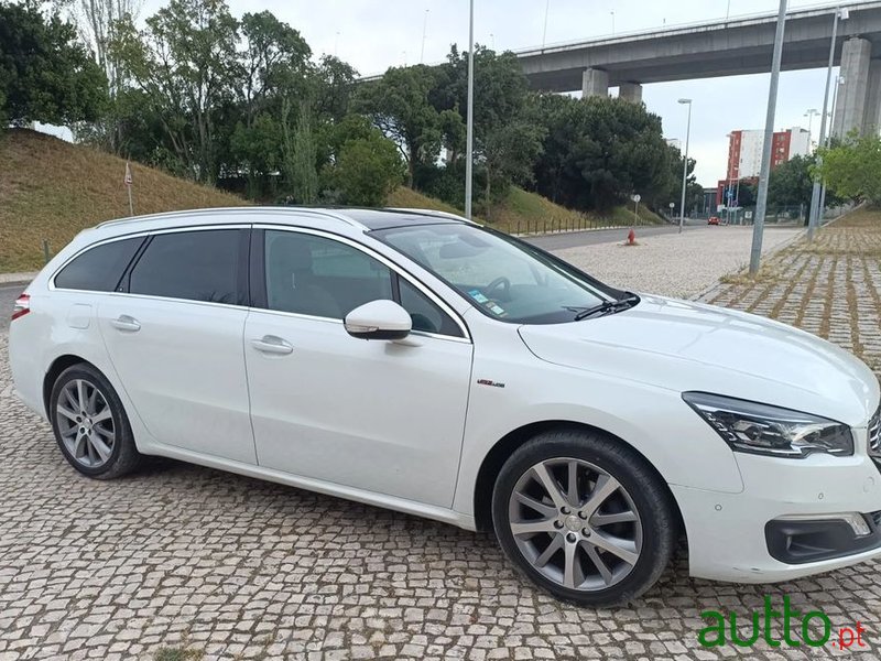 2015' Peugeot 508 Sw photo #2