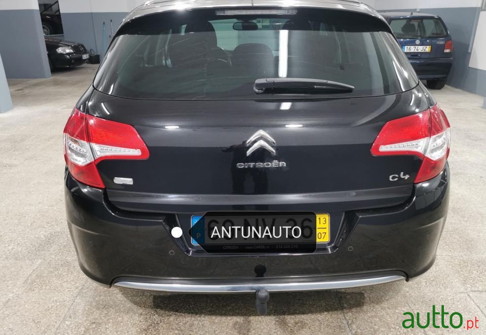 2013' Citroen C4 photo #4