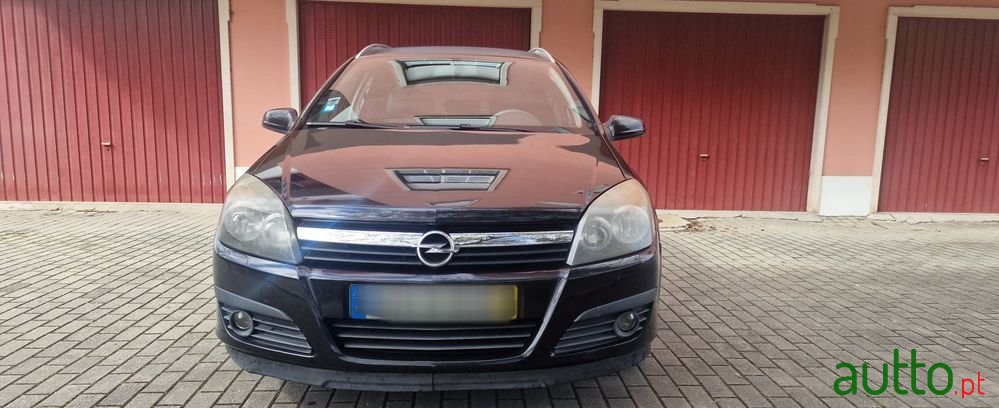 2006' Opel Astra Caravan photo #2