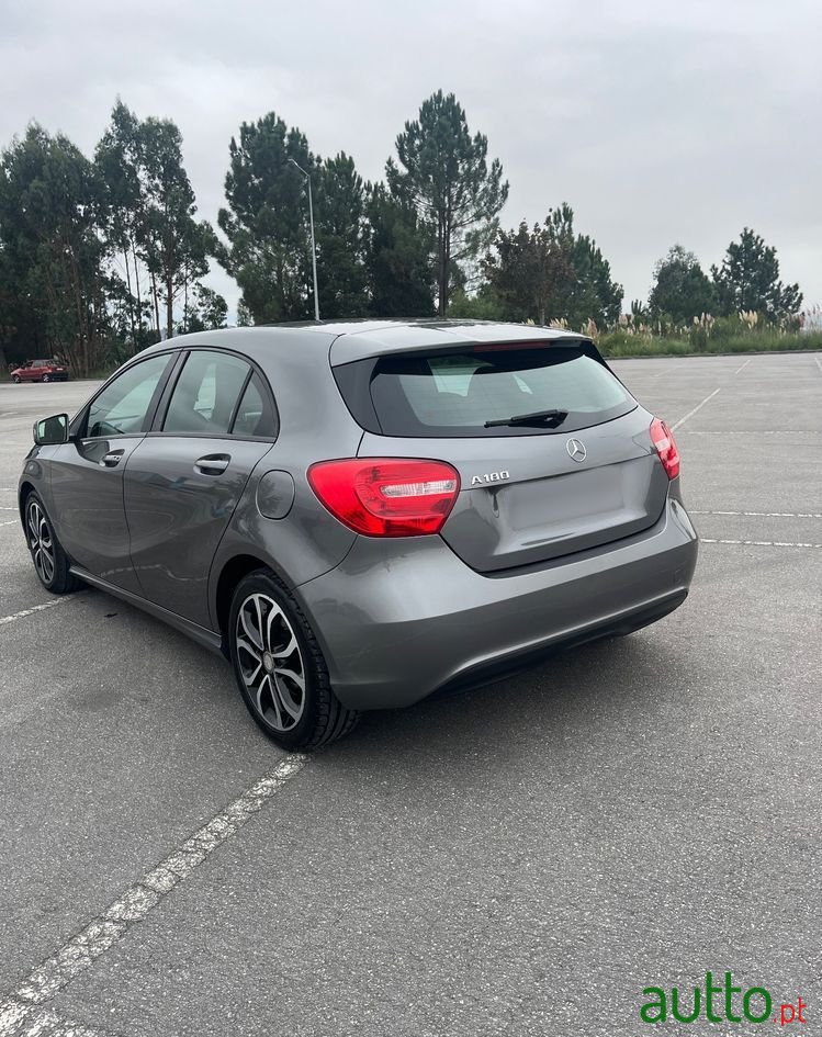 2013' Mercedes-Benz Classe A Standard photo #3