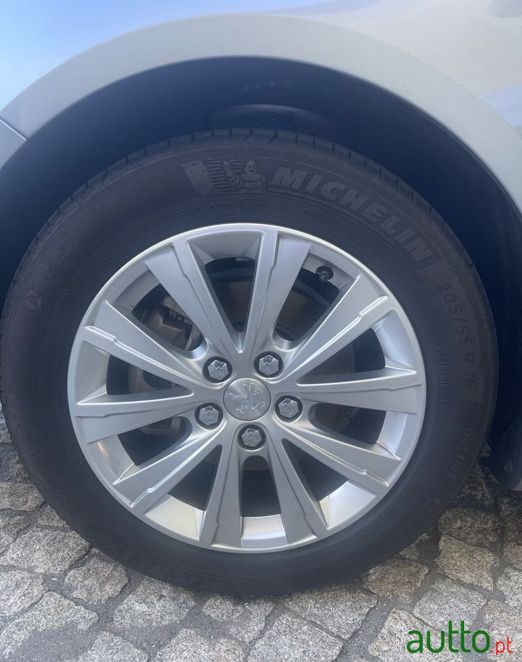 2020' Peugeot 308 Sw photo #6