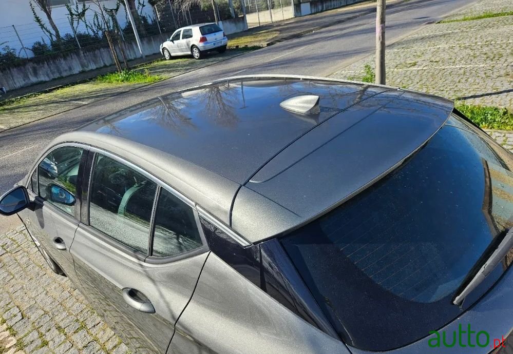 2017' Opel Astra photo #6