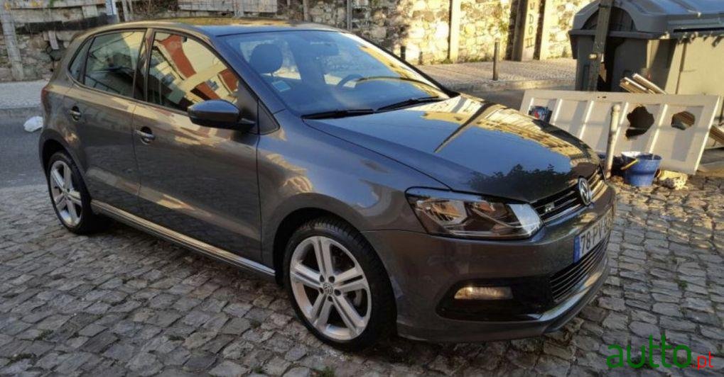 2015' Volkswagen Polo 1.2 Tsi R-Line photo #3