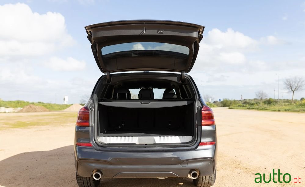 2020' BMW Série X 30 E photo #4