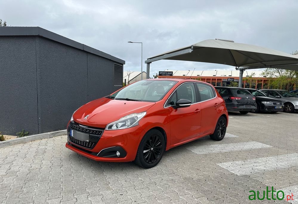 2015' Peugeot 208 photo #1