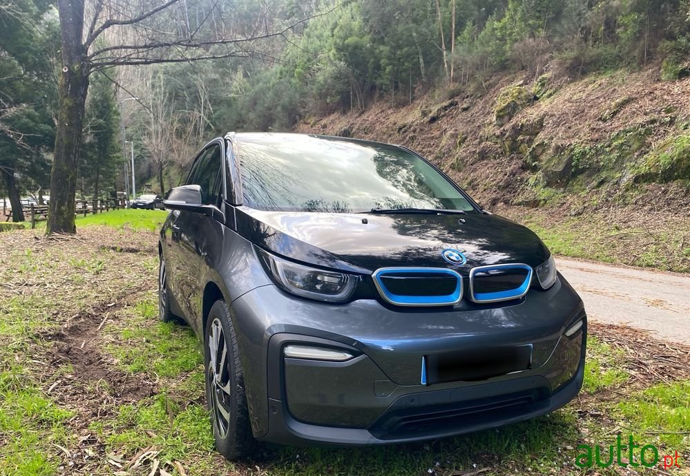 2019' BMW Série I (120 Ah) photo #3