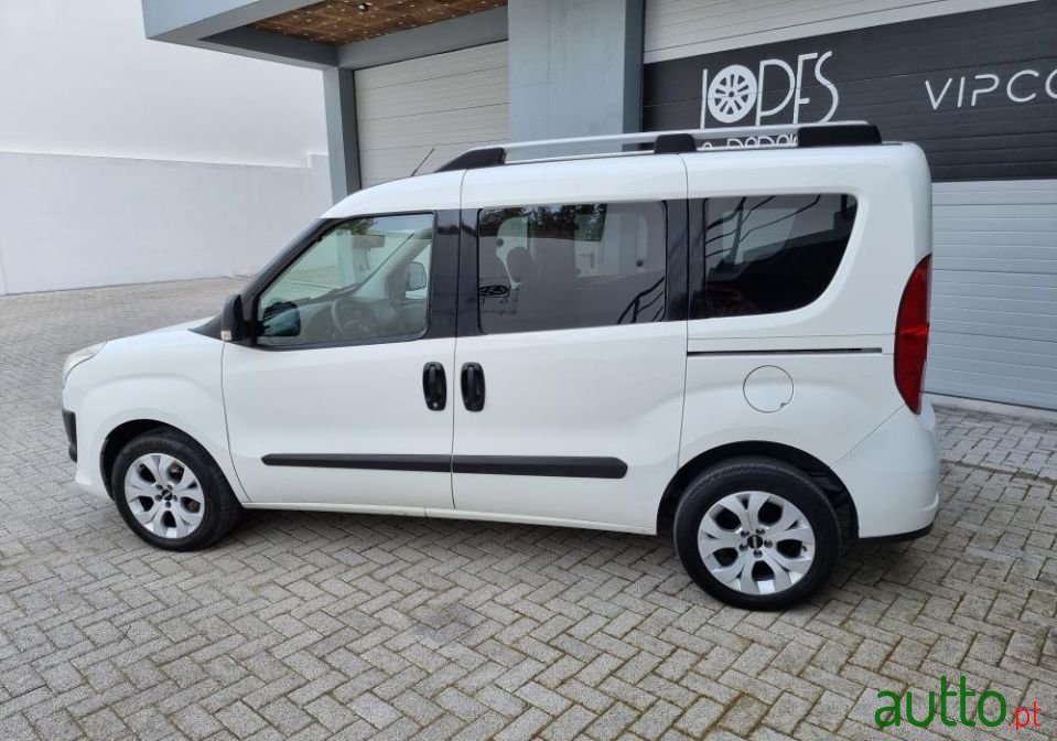 2012' Fiat Doblo photo #4