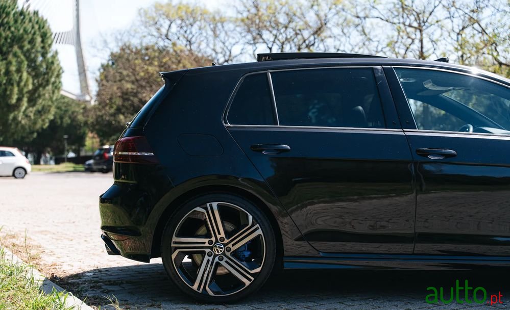 2015' Volkswagen Golf 2.0 Tsi R Dsg photo #4