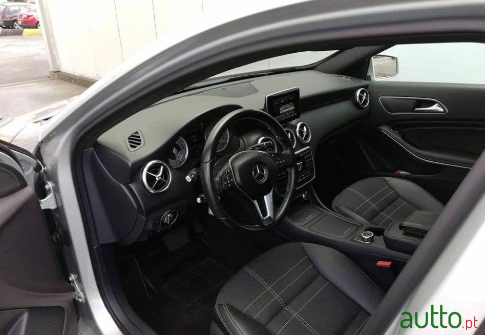 2014' Mercedes-Benz A-180 photo #3