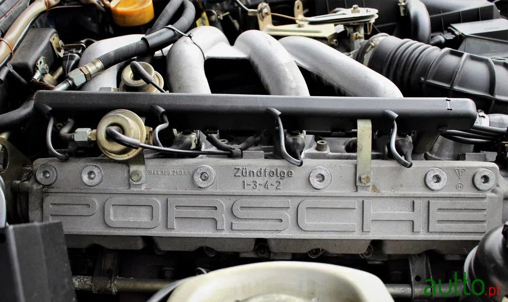 1984' Porsche 944 photo #6