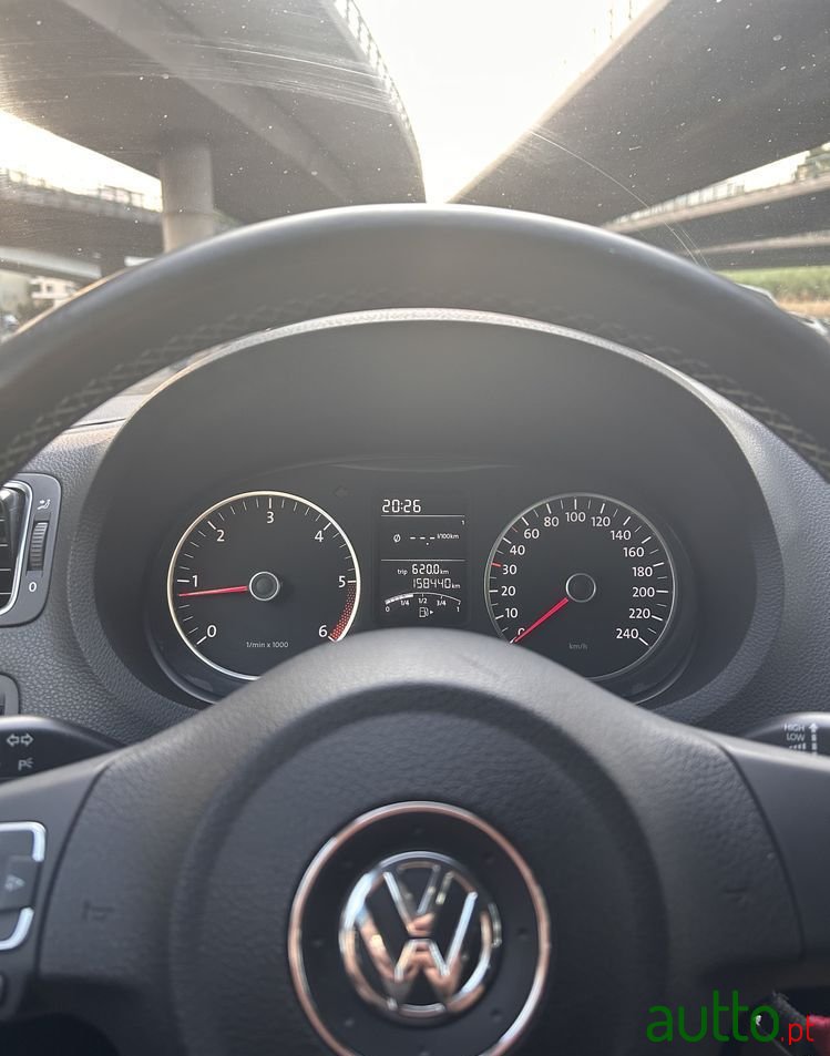 2012' Volkswagen Polo photo #6