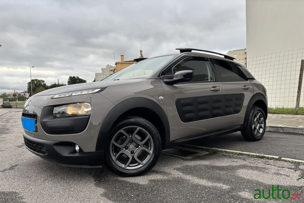 2016' Citroen C4 Cactus photo #2