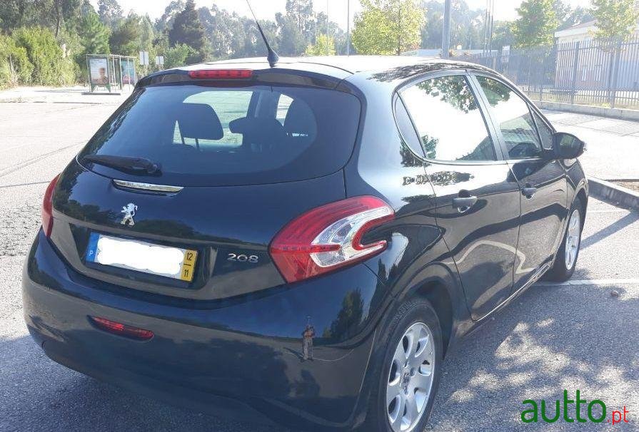 2012' Peugeot 208 1.4 Hdi photo #3