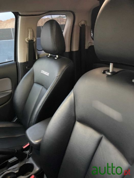 2017' Mitsubishi L200 photo #3