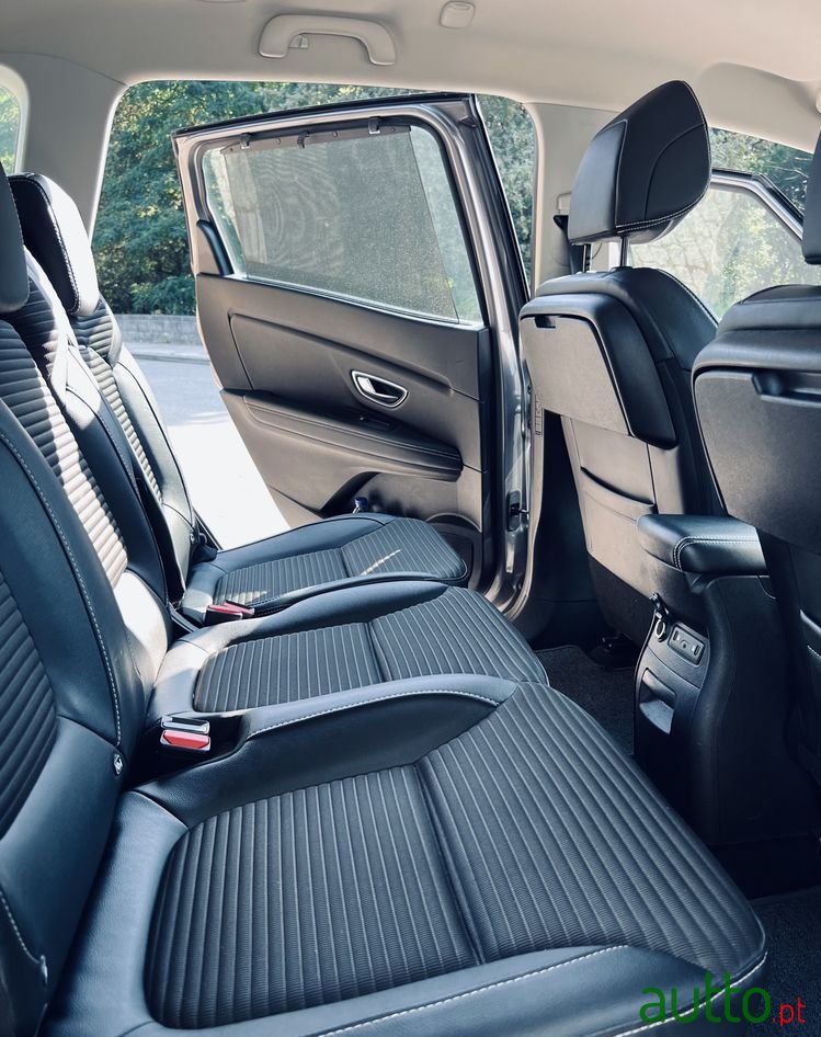 2018' Renault Grand Scenic photo #4