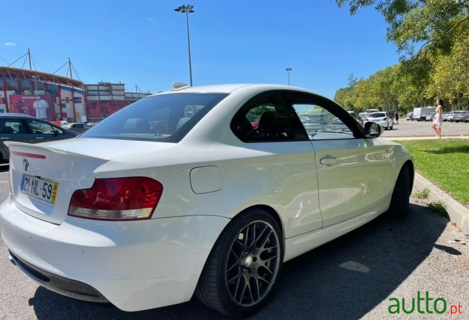 2008' BMW 120 photo #3