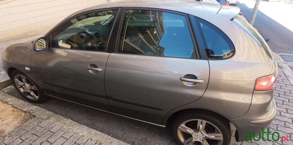 2004' SEAT Ibiza photo #4