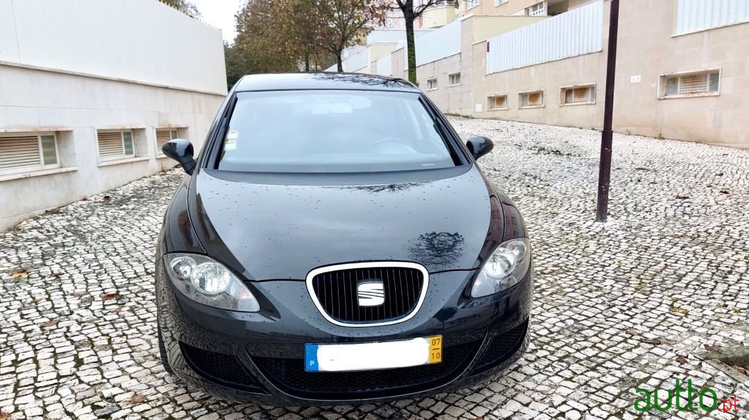2007' SEAT Leon photo #2