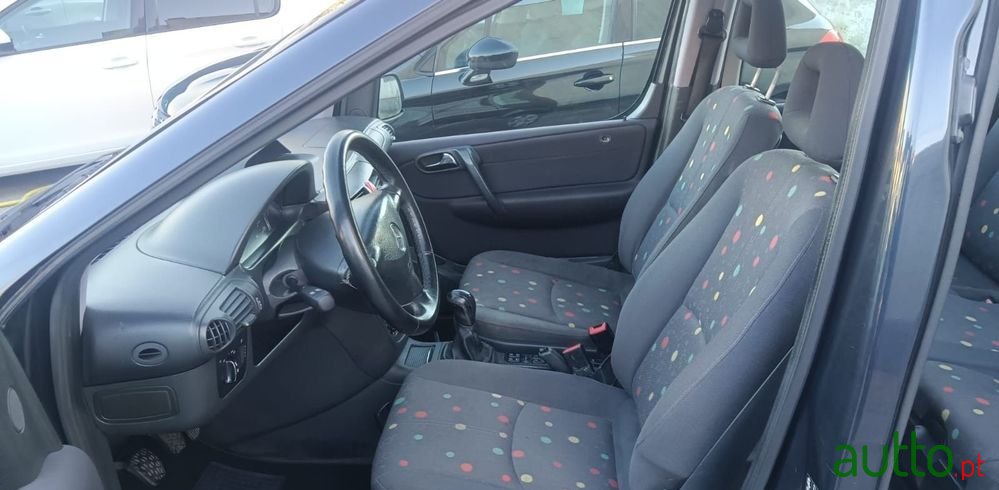 2003' Mercedes-Benz Vaneo photo #6