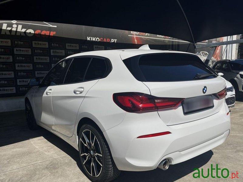 2021' BMW Série 1 D Advantage photo #5
