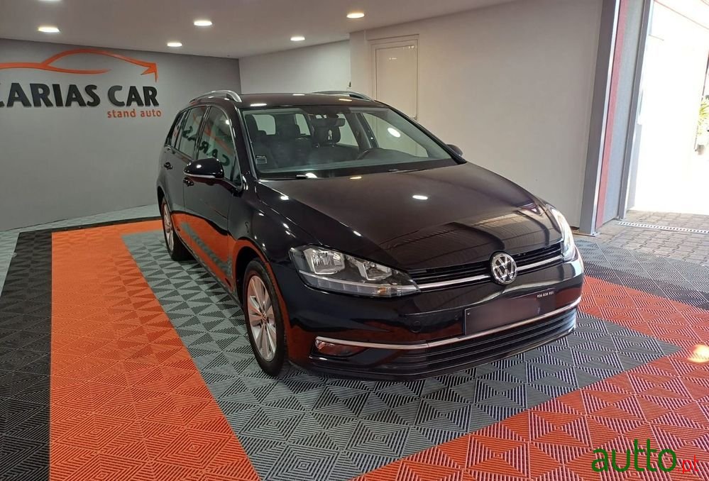 2018' Volkswagen Golf Variant photo #2