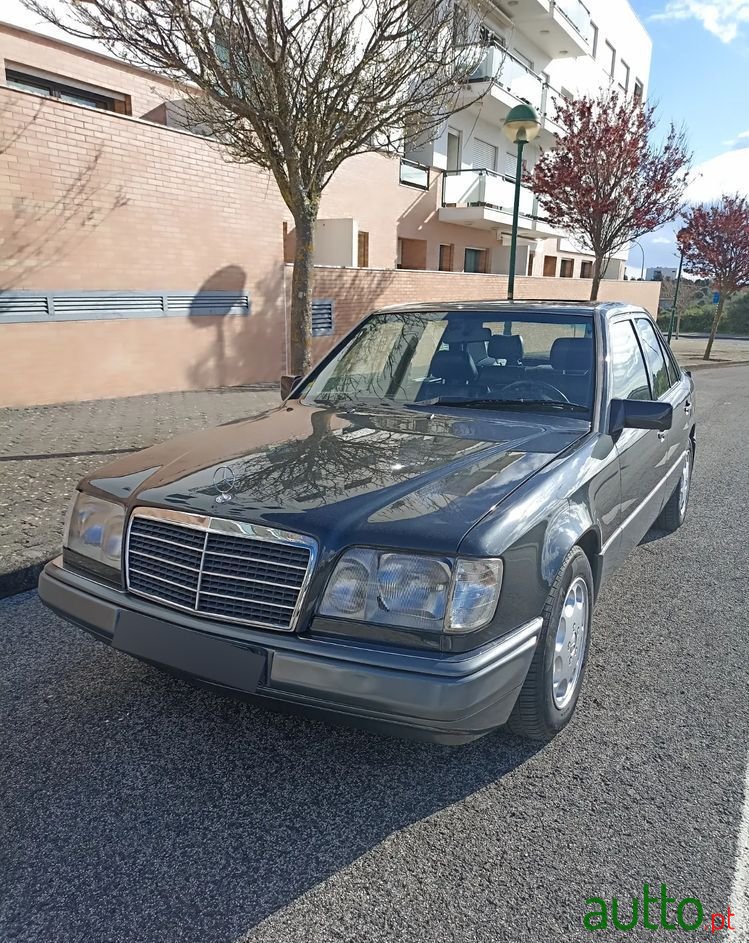 1991' Mercedes-Benz 300 D Turbo photo #1