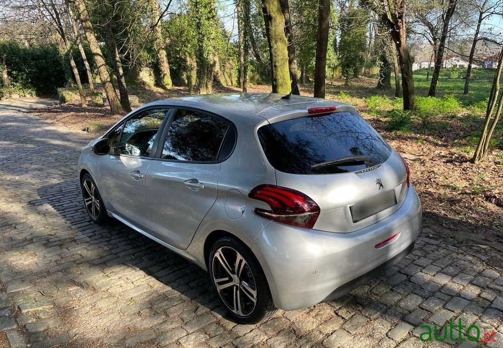 2018' Peugeot 208 photo #3