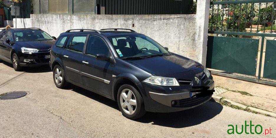 2005' Renault Megane Break photo #3