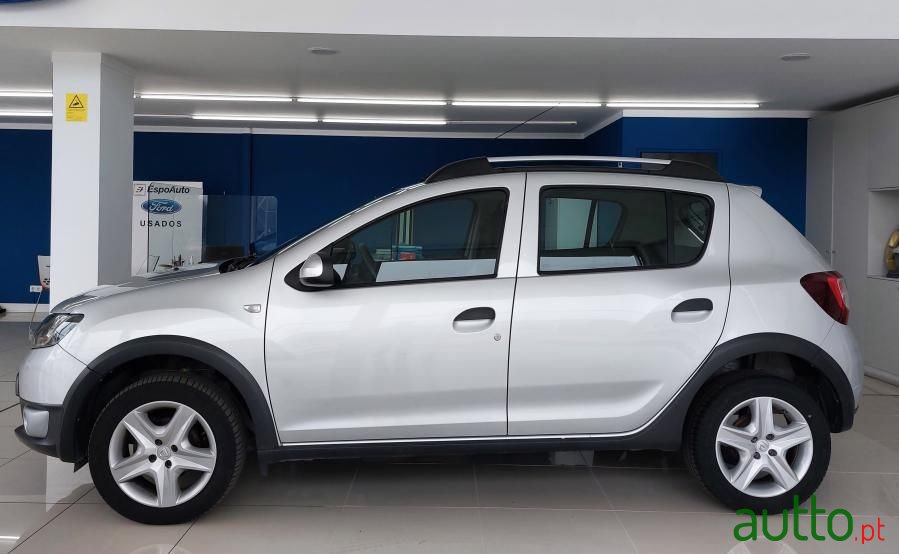 2016' Dacia Sandero Stepway photo #5