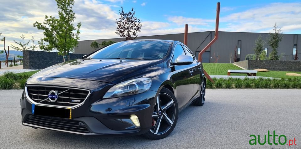 2014' Volvo V40 photo #2