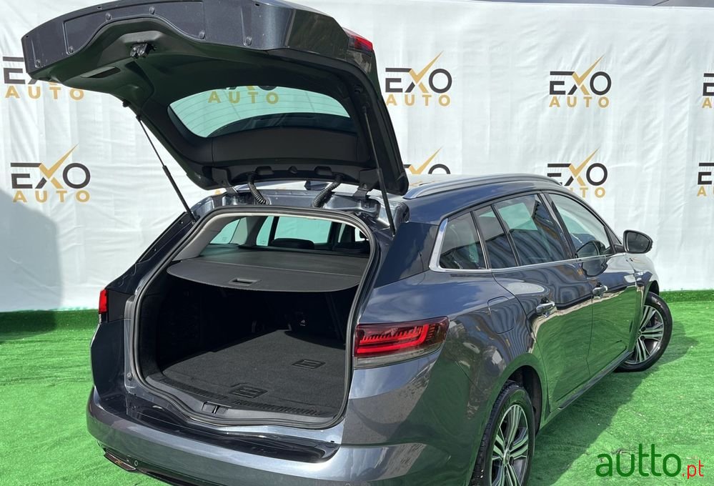 2021' Renault Megane Sport Tourer photo #5