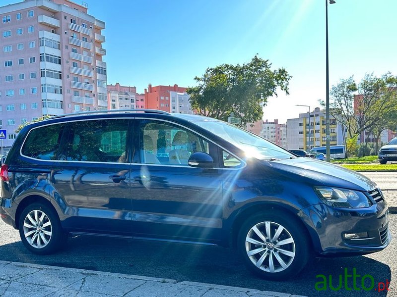 2012' Volkswagen Sharan photo #6