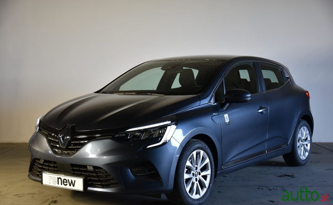 2022' Renault Clio photo #3