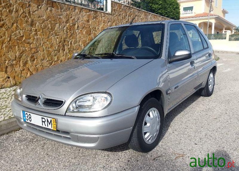 2001' Citroen Saxo 1.1 Sx photo #1