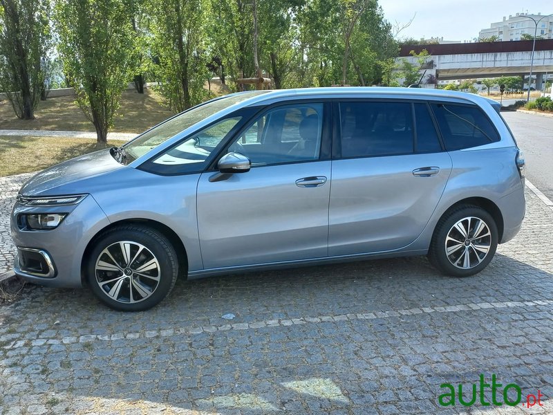 2018' Citroen C4 SpaceTourer photo #1