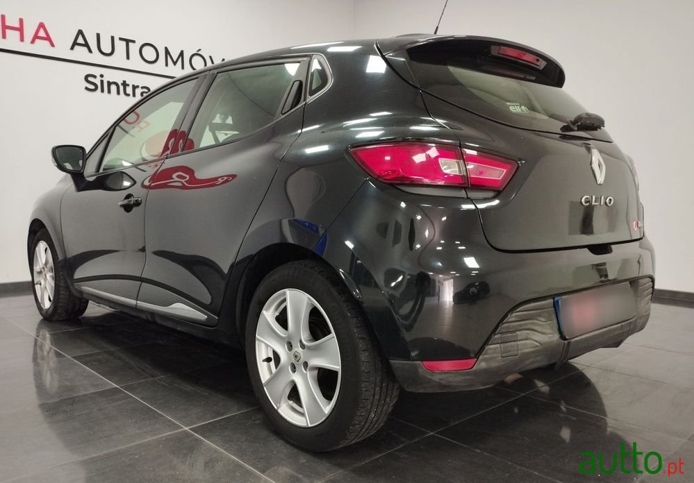 2014' Renault Clio photo #6