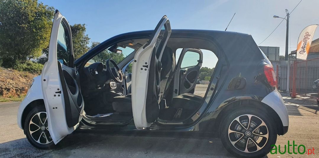 2016' Smart Forfour photo #3