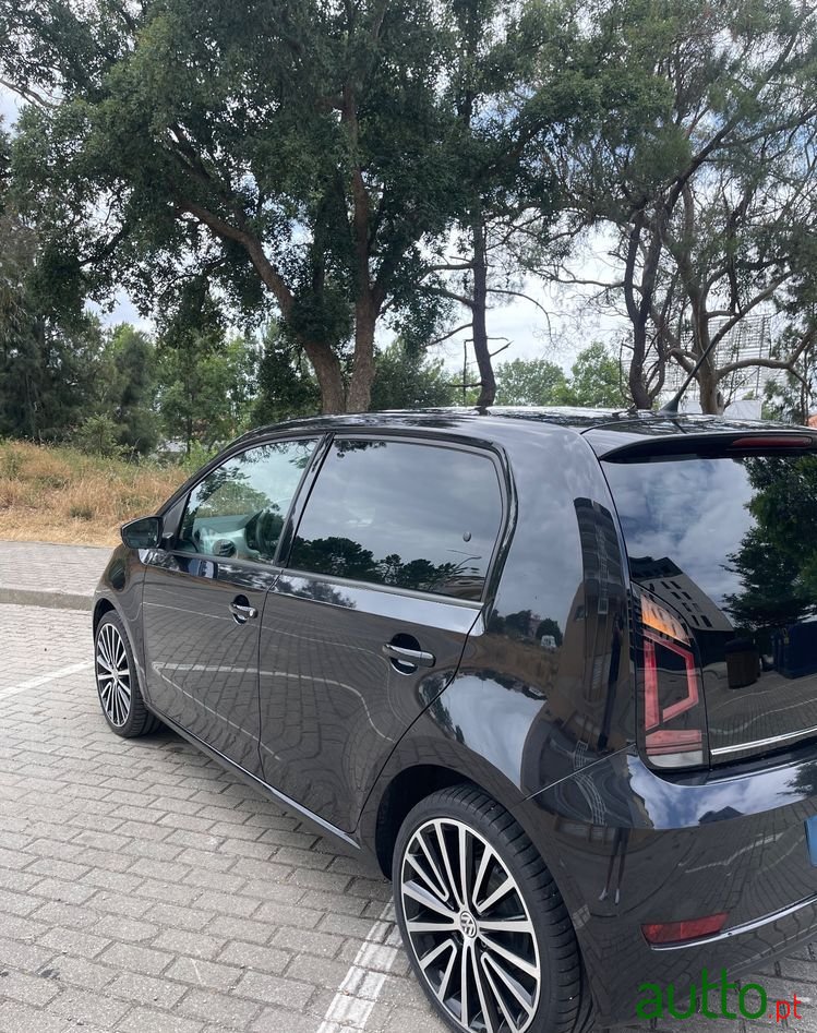 2018' Volkswagen Up! 1.0 Bmt High photo #3