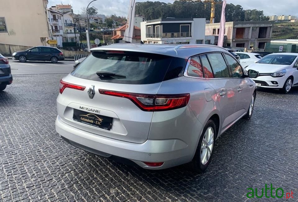 2017' Renault Megane Sport Tourer photo #6