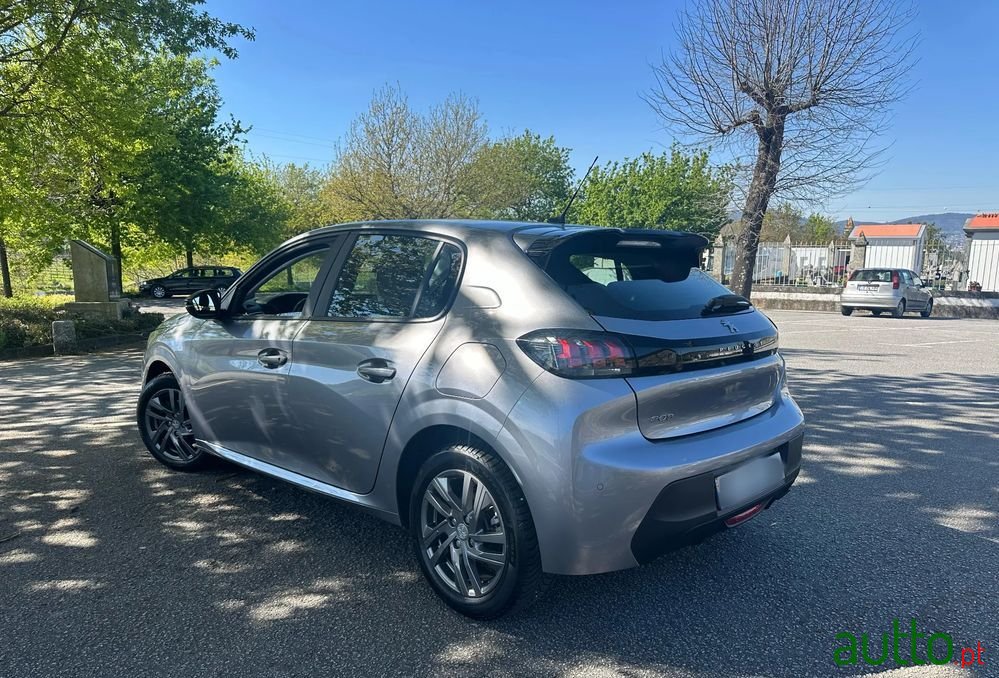 2022' Peugeot 208 photo #5